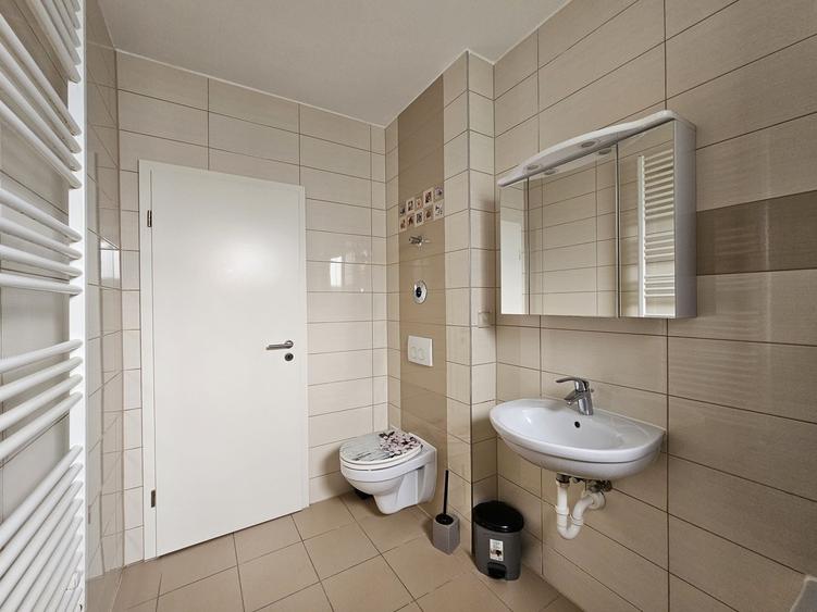 Apartament cu 2 camere decomandat în Avantgarden