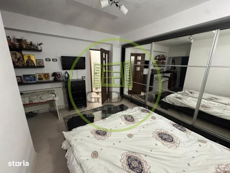 Apartament cu 3 camere semidecomandat, mobilat în Calea Severinului