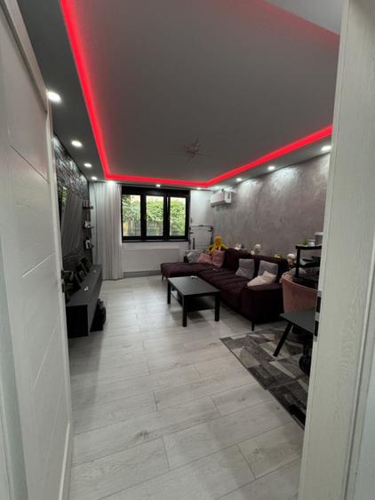 Apartament cu 2 camere semidecomandat, mobilat în 1 Mai