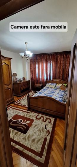 Apartament cu 3 camere decomandat în Exterior Vest