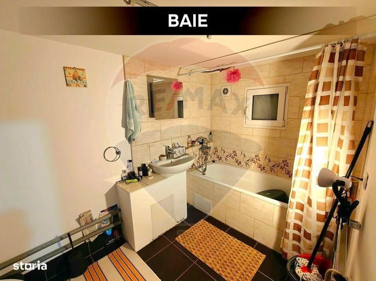 Casă cu 4 camere cu Teren 345 Mp în Bârsana