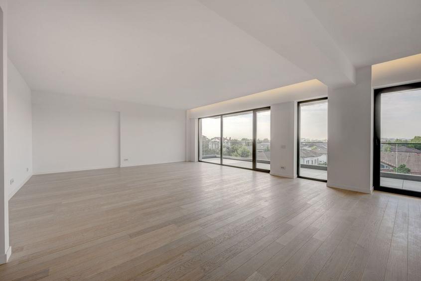 Apartament cu 4 camere decomandat în Nord
