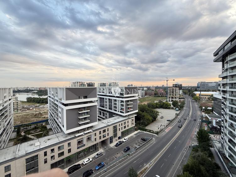 Apartament cu 3 camere decomandat în Aviației