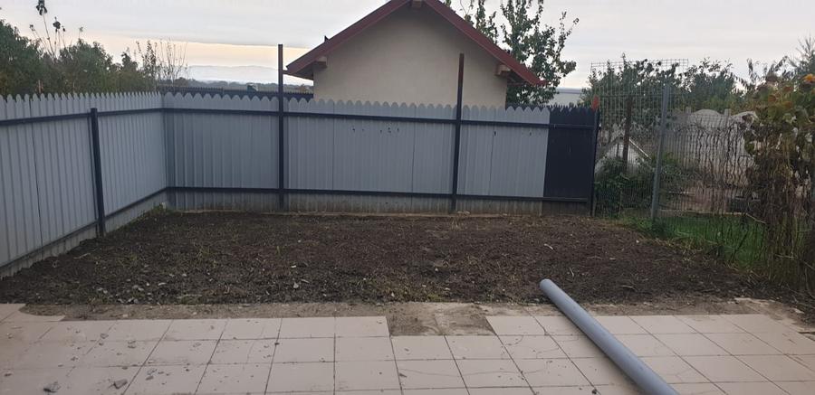 Casă cu 3 camere cu Canalizare în Sânpetru