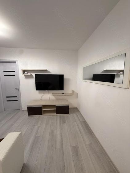 Apartament cu 2 camere semidecomandat în Casa de Cultură