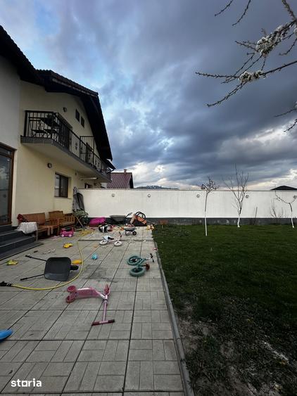 Casă cu 4 camere cu Teren 500 Mp în Cristian