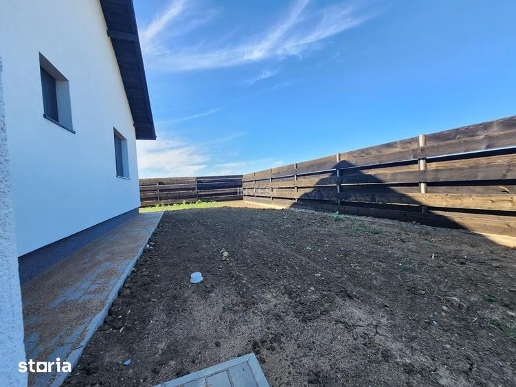 Casă cu 3 camere cu Teren 400 Mp în Miroslava