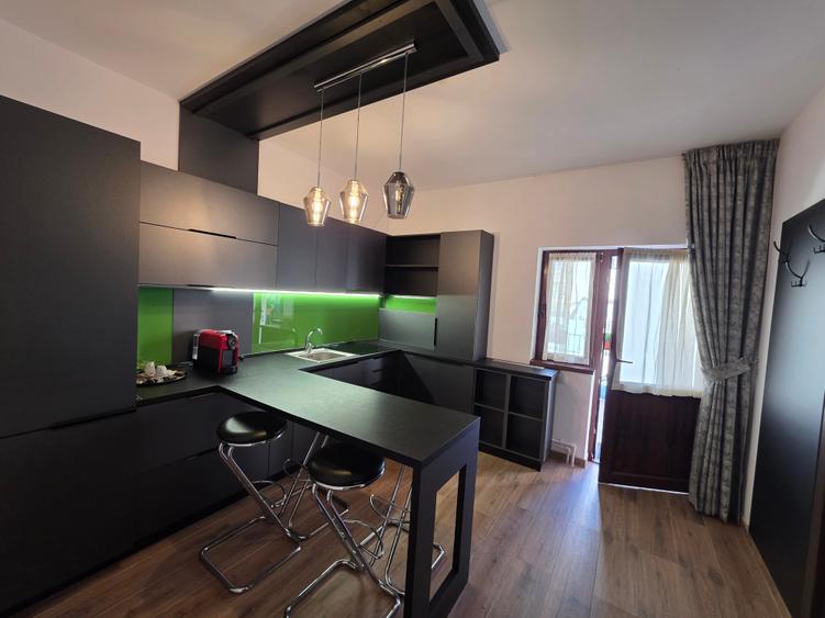 Casă individuală cu 2 camere cu Teren 100 Mp în Ultracentral