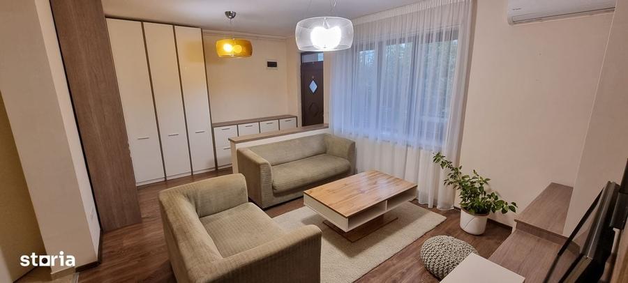 Apartament cu 3 camere decomandat în Olimpia-Stadion