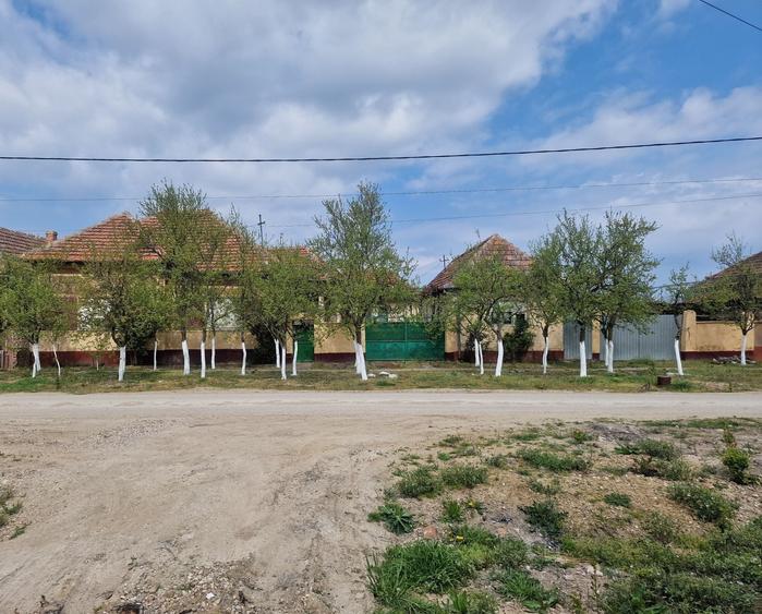 Casă cu 4 camere în Șomoșcheș