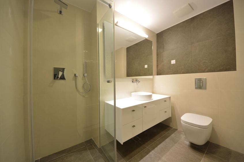 Apartament cu 3 camere decomandat, mobilat în Aviatorilor