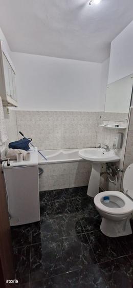 Apartament cu 3 camere decomandat în Complex Studențesc