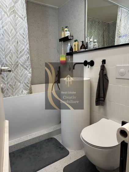 Apartament cu 3 camere semidecomandat în Dristor