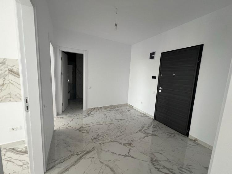 Apartament cu 3 camere decomandat în Berceni