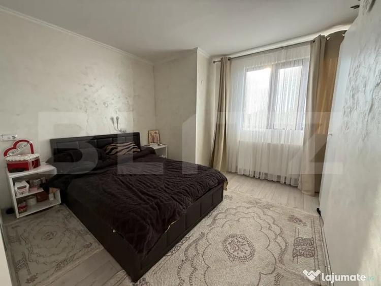 Casă cu 5 camere cu Teren 684 Mp în Botiz