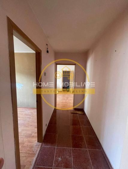 Apartament cu 4 camere decomandat, mobilat în Alexandru cel Bun