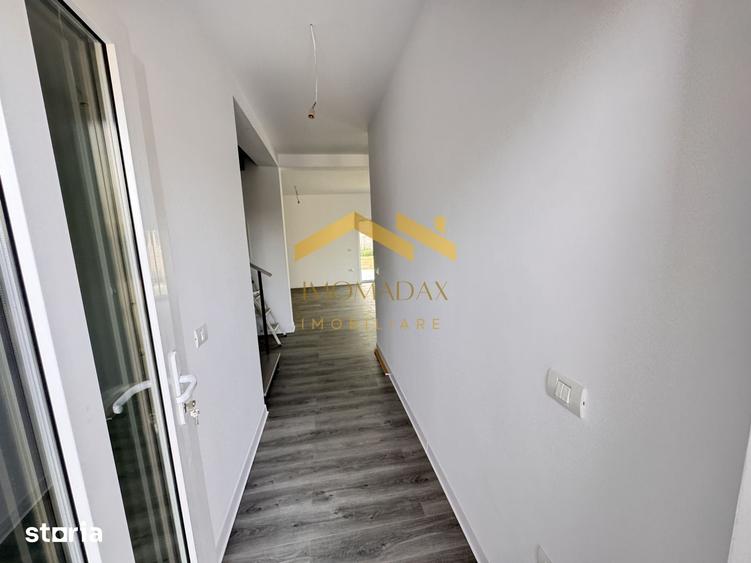 Casă cu 4 camere cu Teren 300 Mp în Sânmihaiu Român