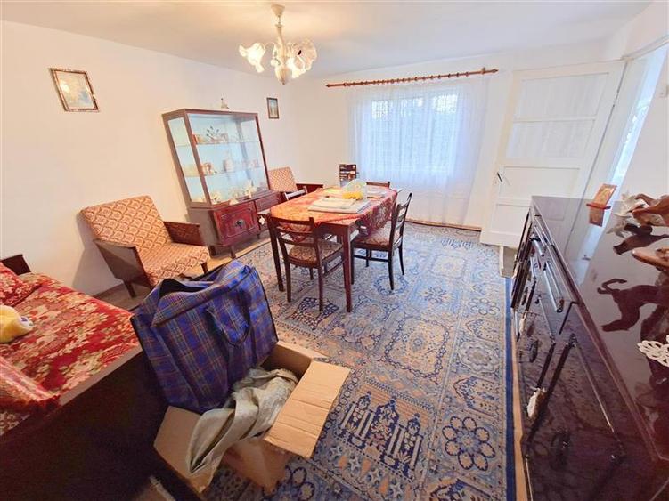 Casă cu 3 camere cu Teren 549 Mp în 9 Mai
