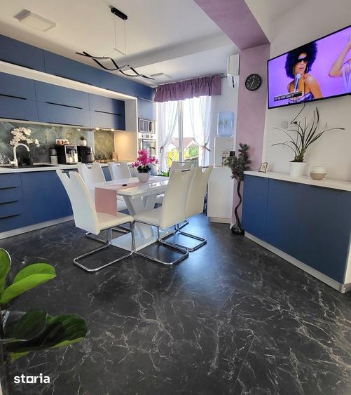 Apartament cu 3 camere, mobilat în Central