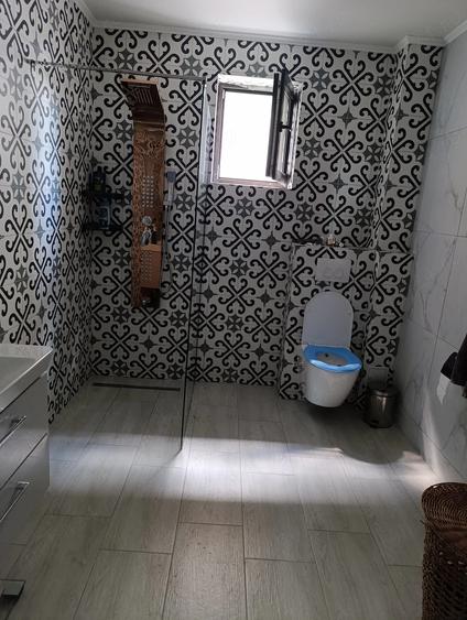 Casă cu Teren 250 Mp în Tuzla