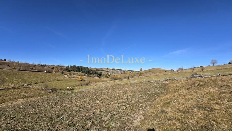 Teren agricol extravilan de 4130 mp, în Mărișel