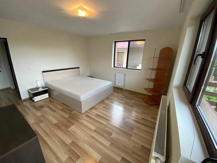 Casă cu Teren 300 Mp în Costi