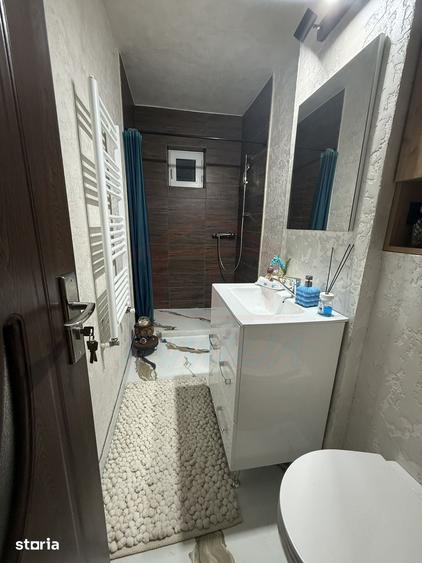 Apartament cu 3 camere decomandat în Port