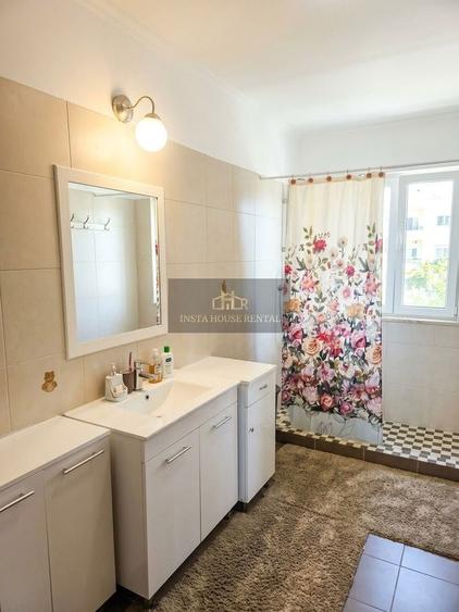 Apartament cu 3 camere decomandat, mobilat în Băneasa