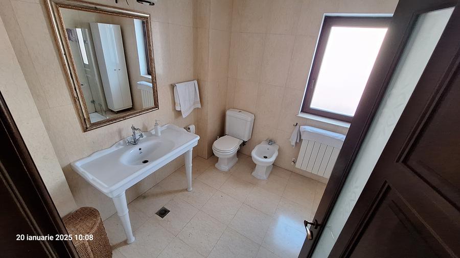 Casă cu 4 camere cu Canalizare în Coiciu