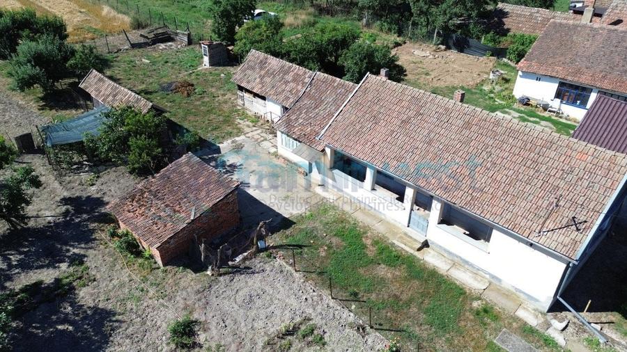 Casă individuală cu 3 camere cu Teren 4192 Mp în Bicaci