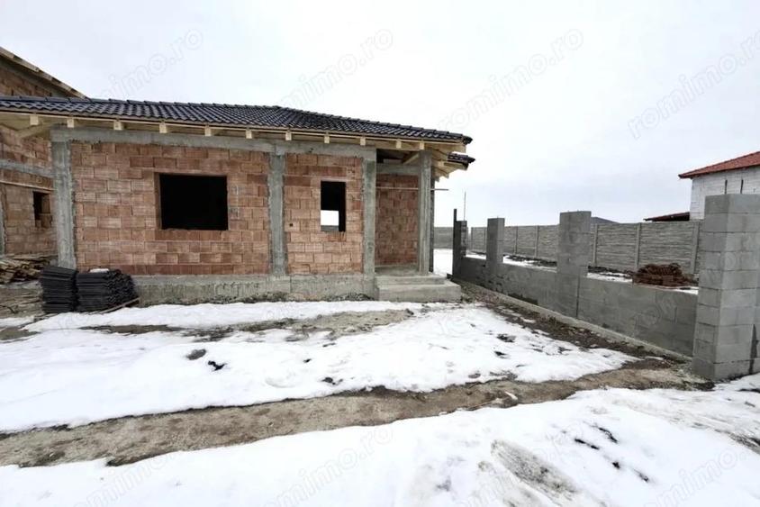Casă cu 3 camere cu Teren 540 Mp în Sânandrei