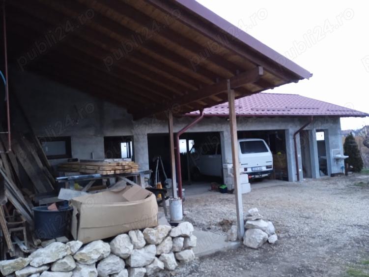 Casă cu 6 camere în Mihai Vodă