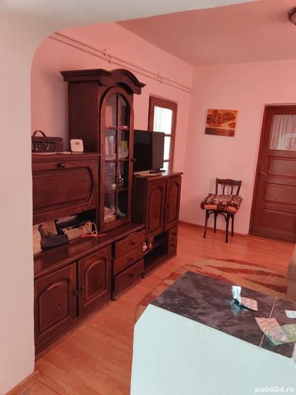 Casă cu 4 camere cu Teren 720 Mp în Oltenița