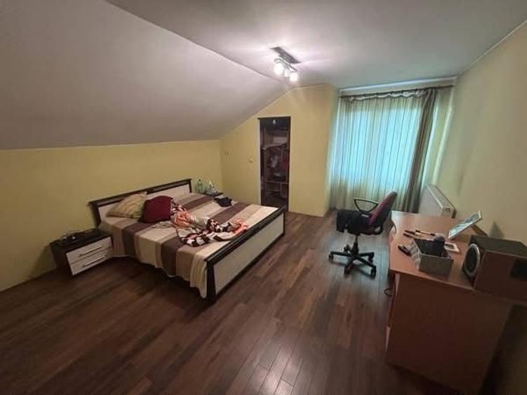 Casă individuală cu 4 camere cu Teren 500 Mp în Malu Mare