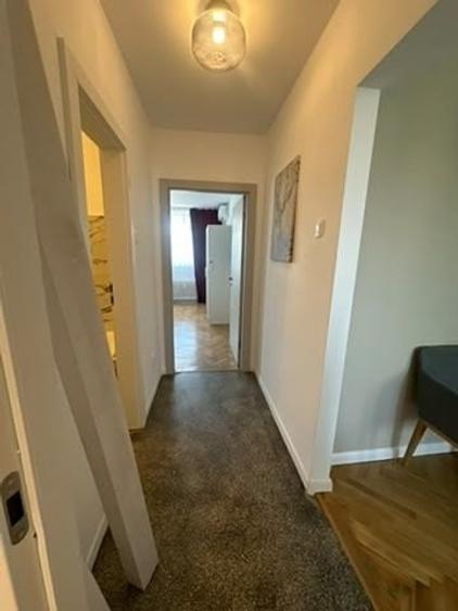 Apartament cu 3 camere semidecomandat, mobilat în Barbu Văcărescu