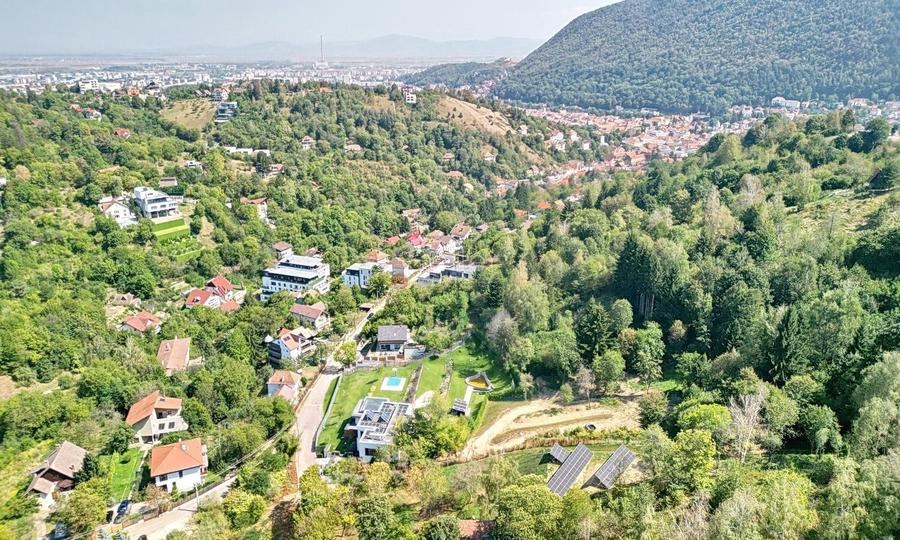 Teren Construcții intravilan de 5500 mp, în Brașovul Vechi
