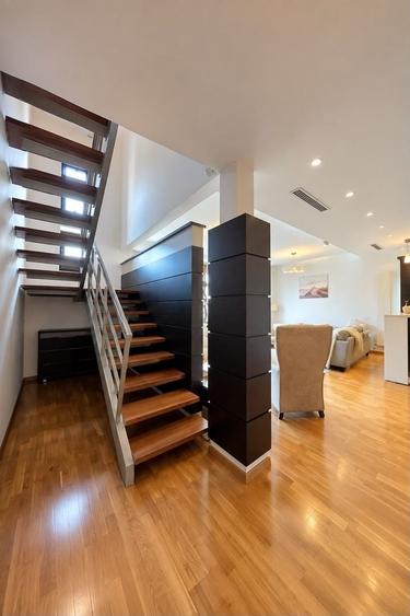 Apartament cu 5 camere în Herăstrău