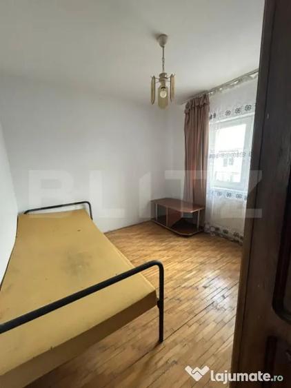 Apartament cu 3 camere decomandat în Central