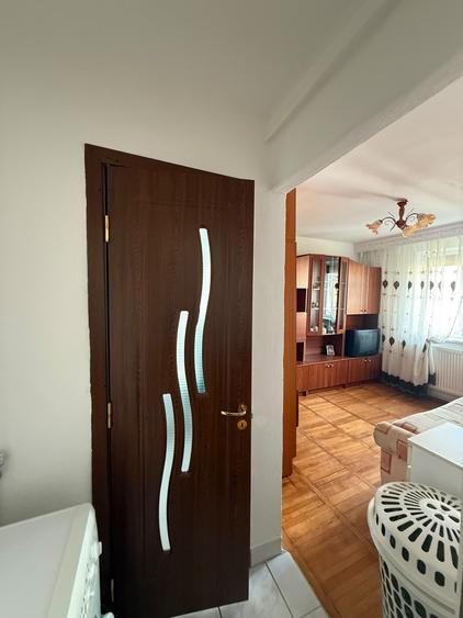 Apartament cu 2 camere semidecomandat în Dacia