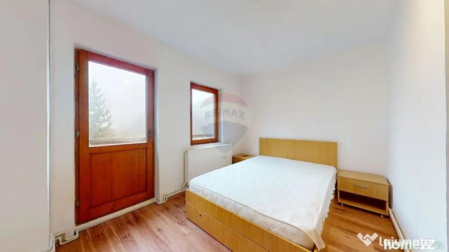 Casă cu 7 camere cu Teren 986 Mp în Plaiul Foii
