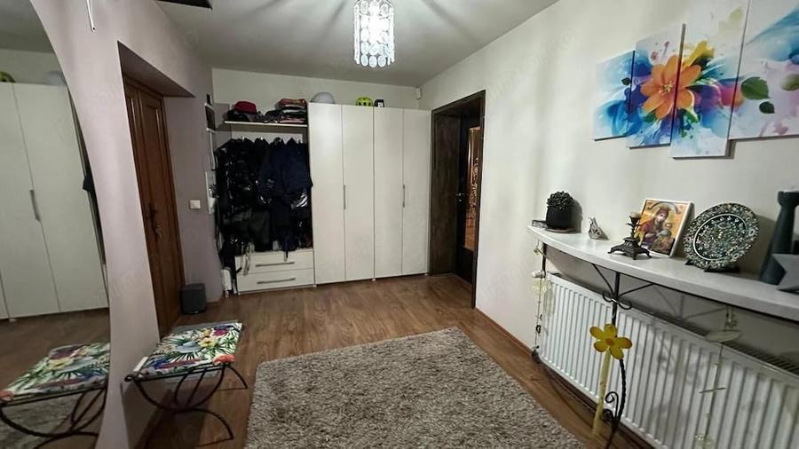 Casa individuala 6 camere cu teren 700 mp si garaj in Selimbar - 3