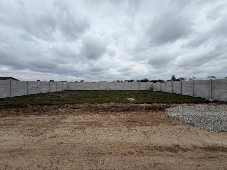 Teren Construcții intravilan de 375 mp, în Dobreni