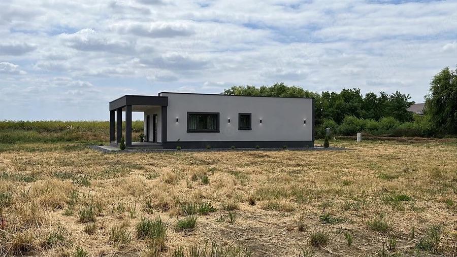 Casă cu Teren 720 Mp în Sânandrei