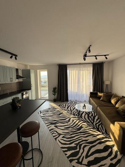 Apartament cu 2 camere decomandat în Exterior Vest