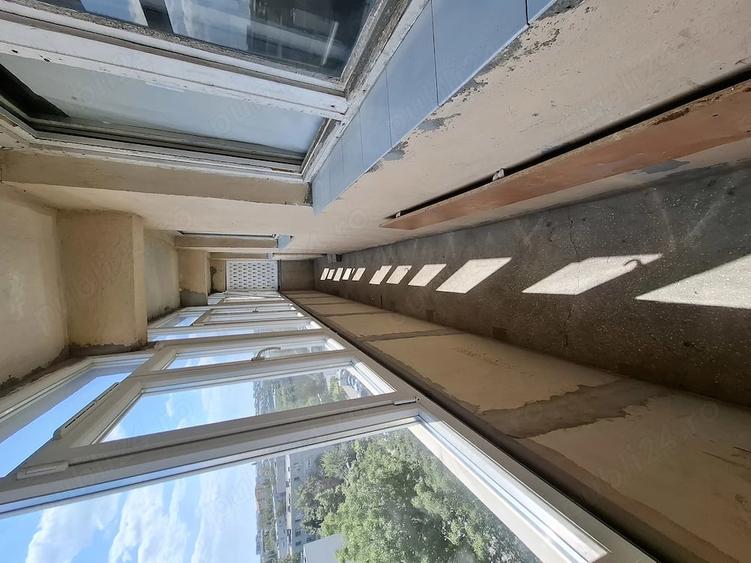 Apartament cu 3 camere decomandat în Drumul Taberei