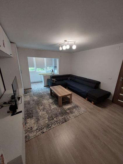 Apartament cu 3 camere decomandat în Kiriac