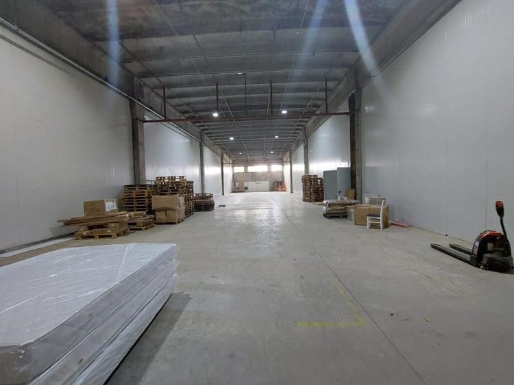 Spațiu industrial, de 5,000 mp, în CFR
