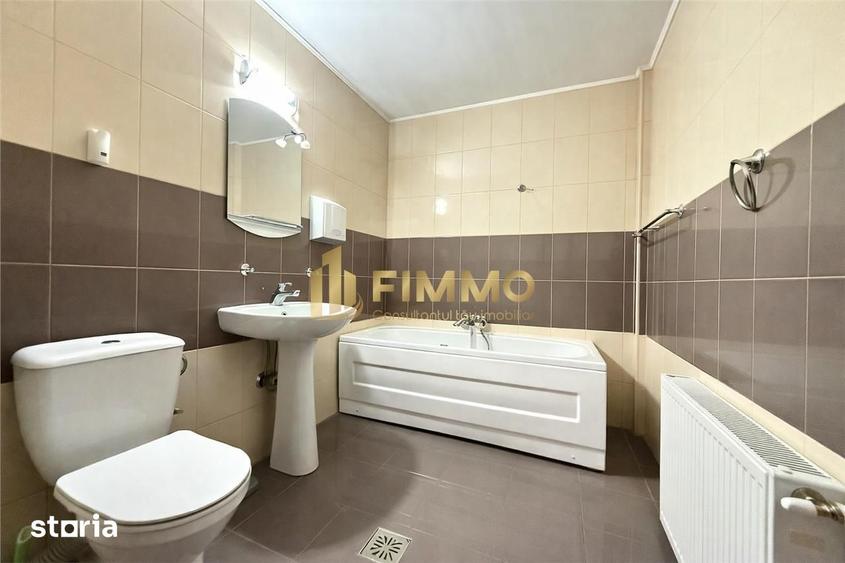 Apartament cu 3 camere decomandat în Sud