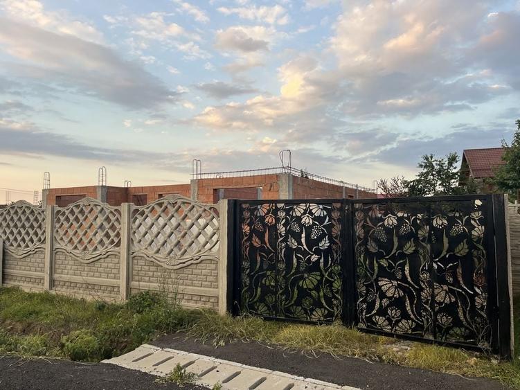 Teren de 500 mp, în Pădurani
