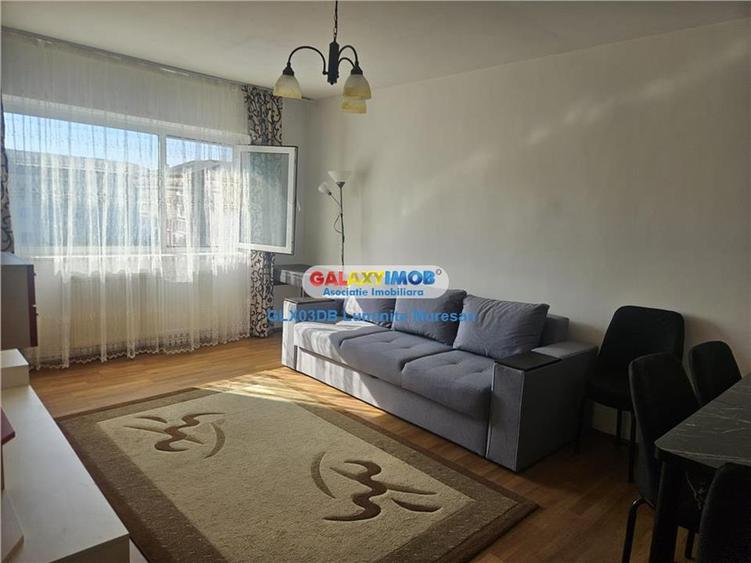 Apartament cu 2 camere decomandat, mobilat în Micro 12